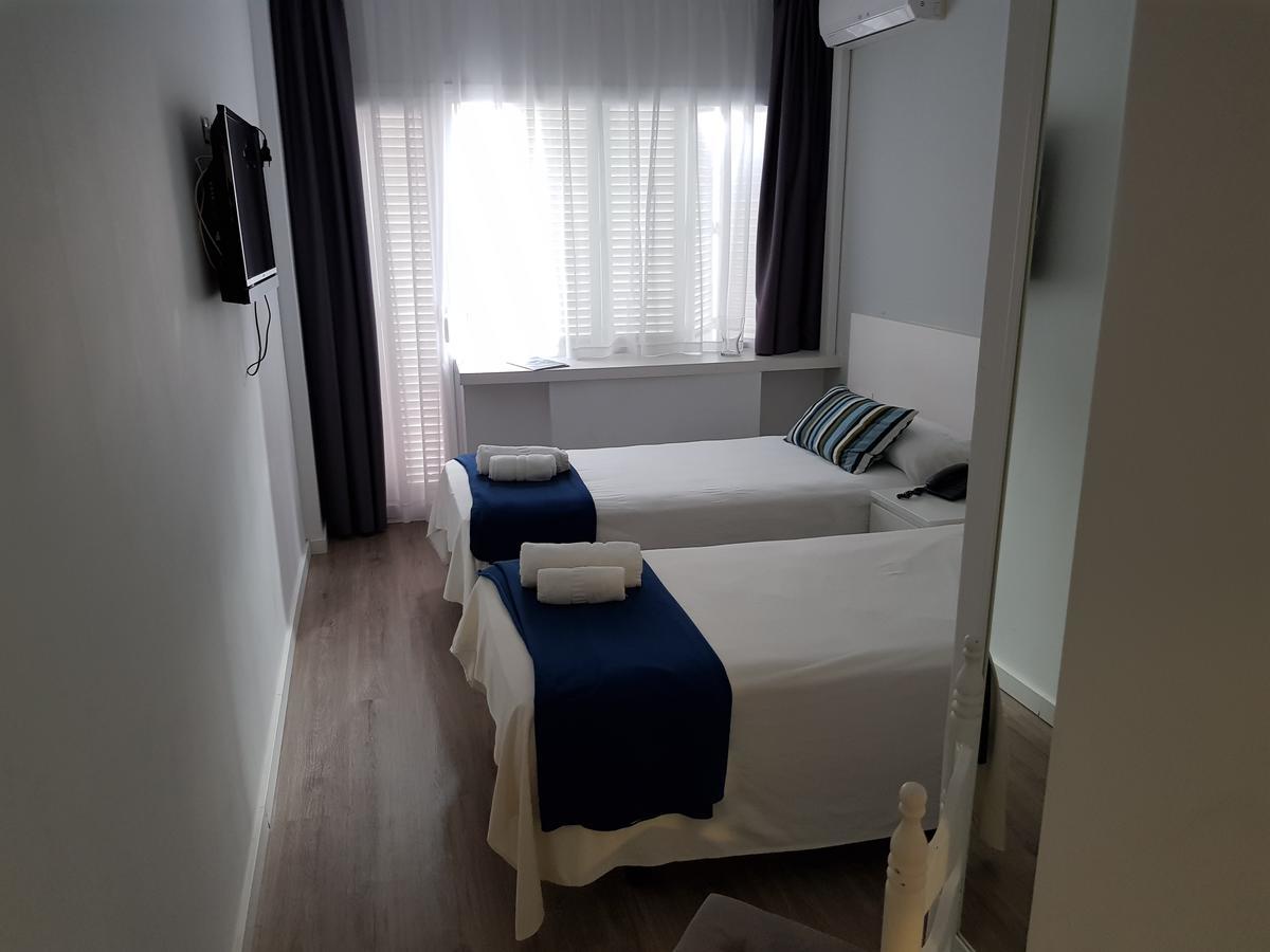 Victoria Hotel